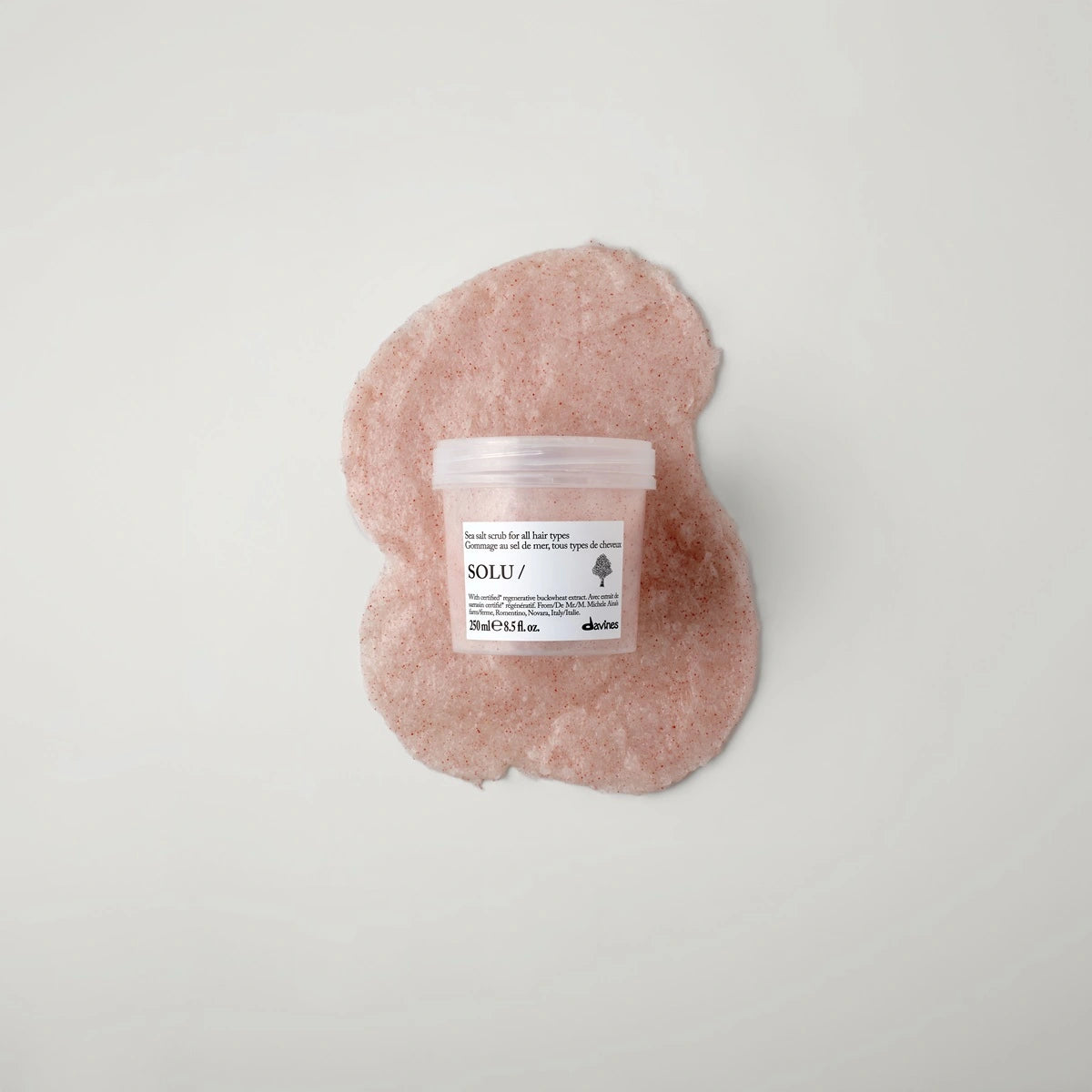 Davines SOLU Sea Salt Scrub 250ml in Flüssigkeit