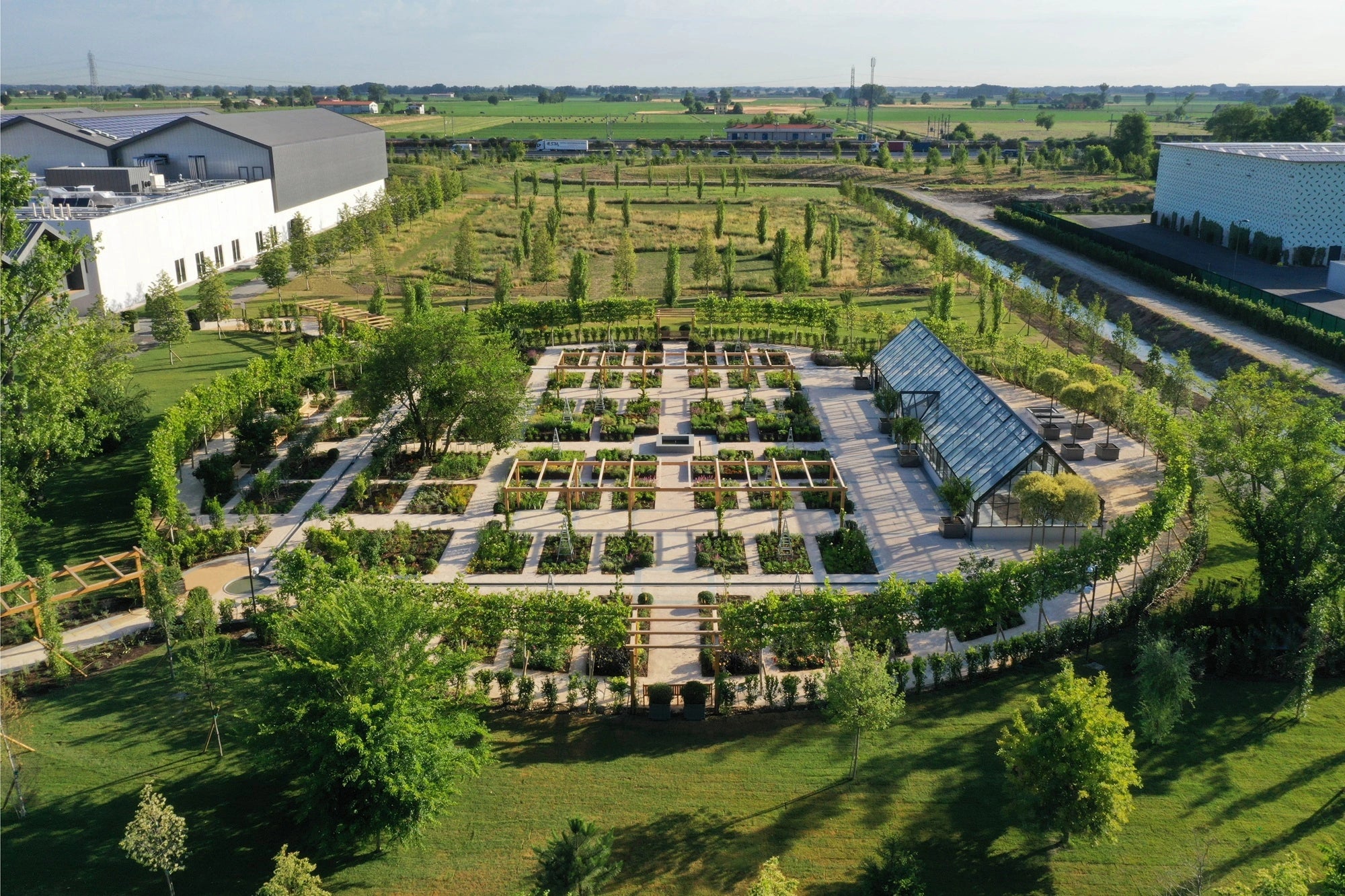 Foto des Garten des Davines Village